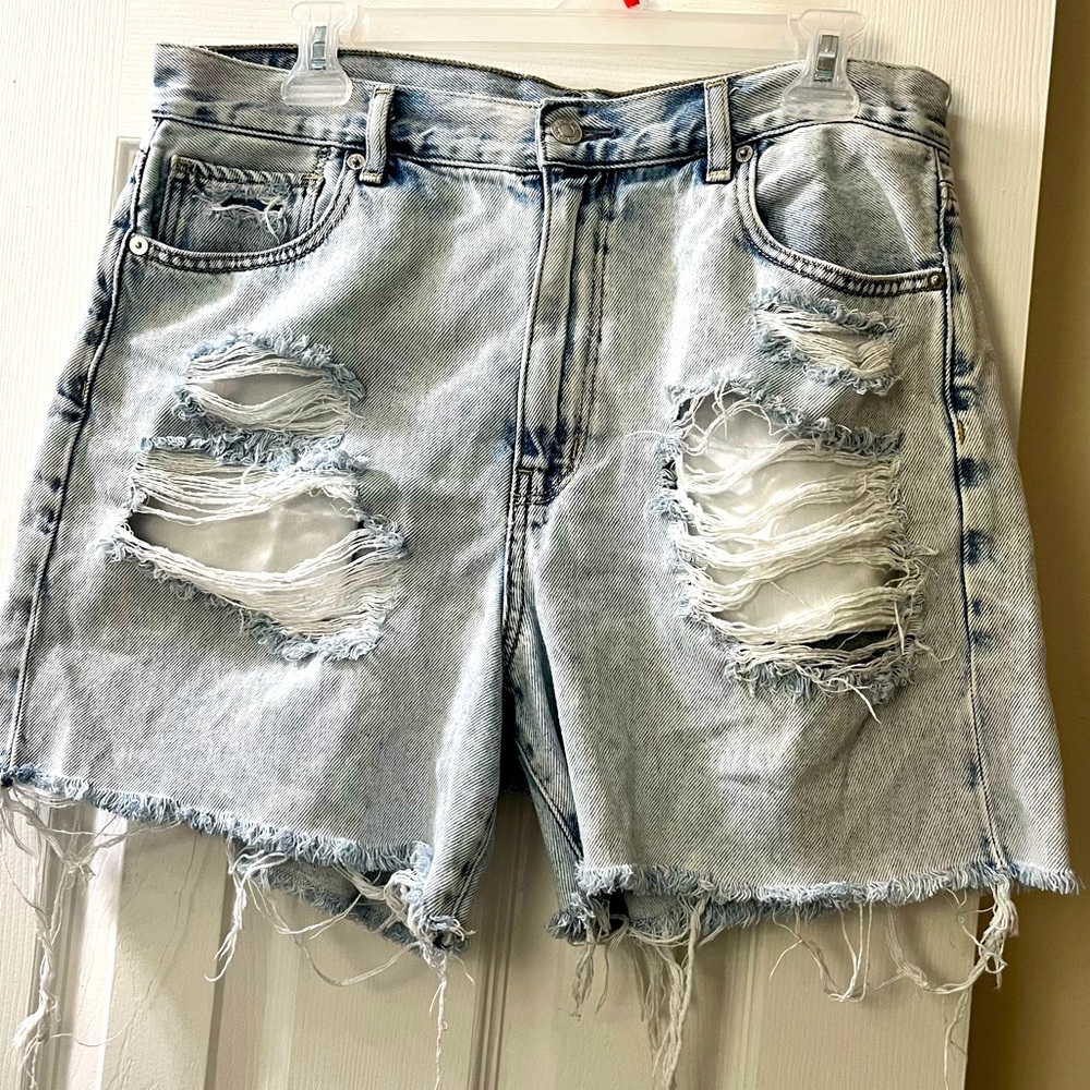 American eagle Distressed denim shorts
